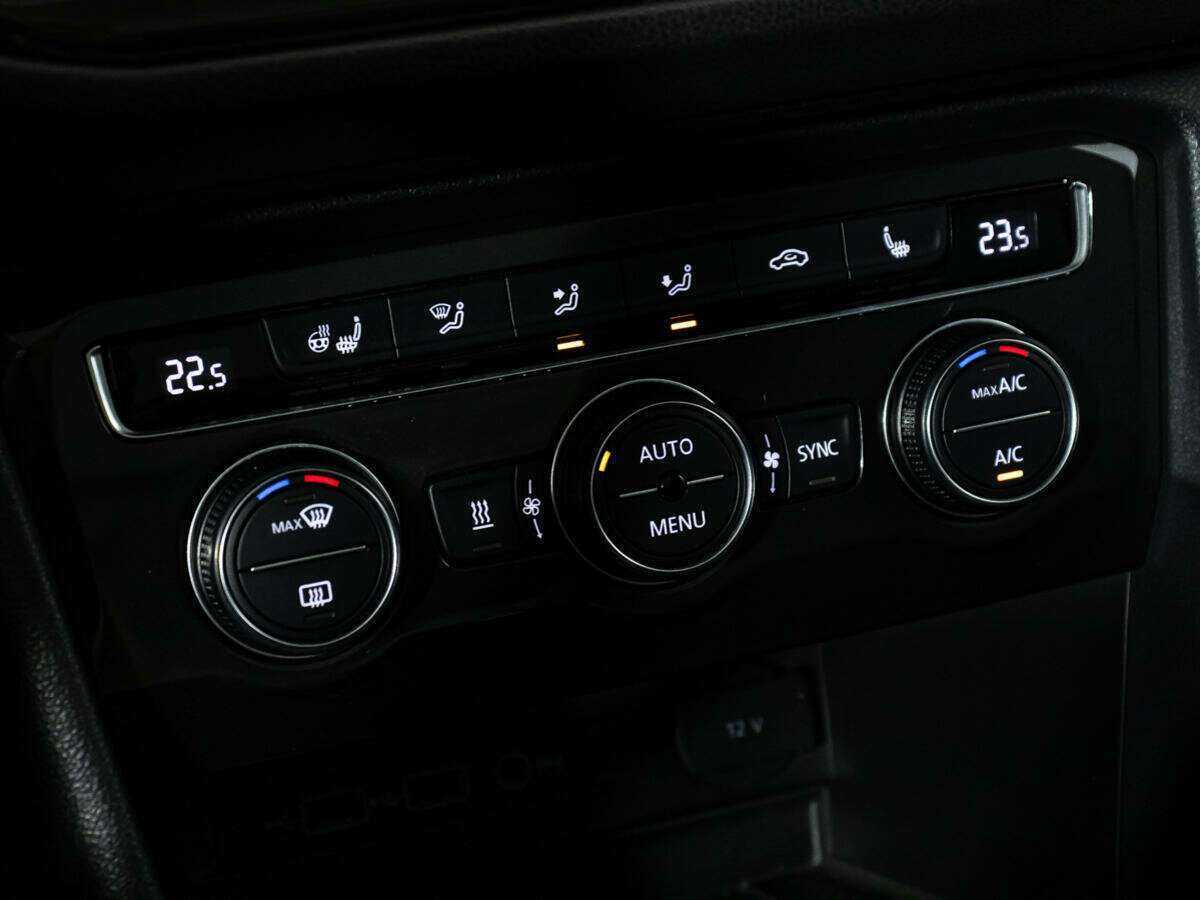 Купить Volkswagen Tiguan с пробегом. Фото: #22
