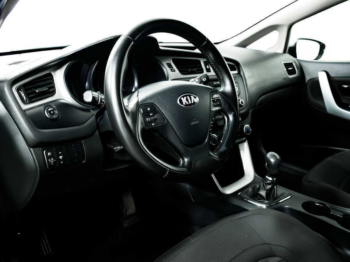 Купить Kia Ceed с пробегом. Фото: #12