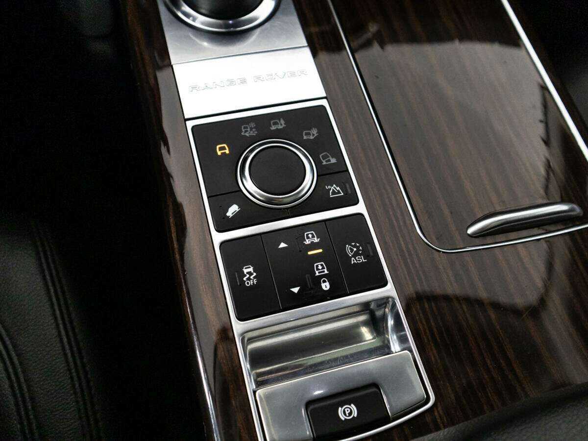 Купить Land Rover Range Rover с пробегом. Фото: #22