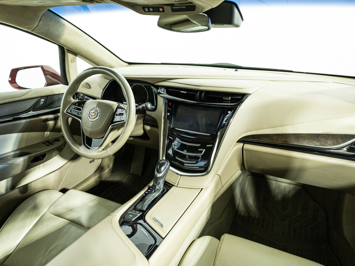 Купить Cadillac ELR с пробегом. Фото: #8