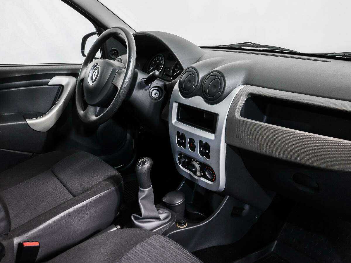 Купить Renault Sandero с пробегом. Фото: #10