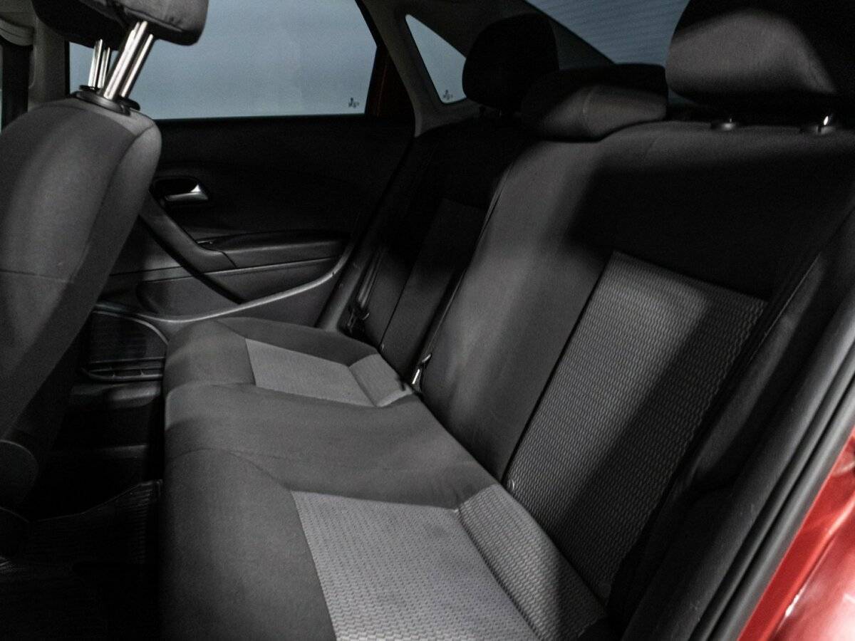 Купить Volkswagen Polo с пробегом. Фото: #9