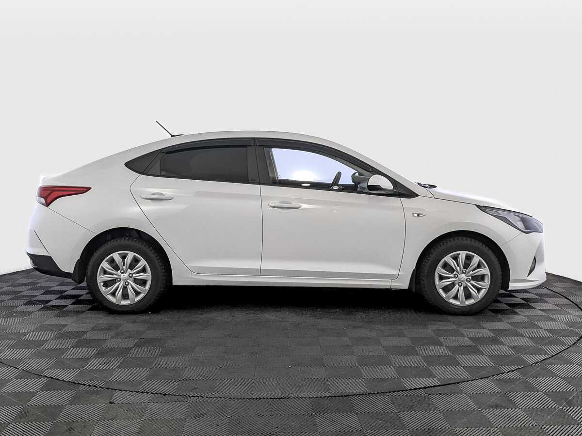 Купить Hyundai Solaris с пробегом. Фото: #3