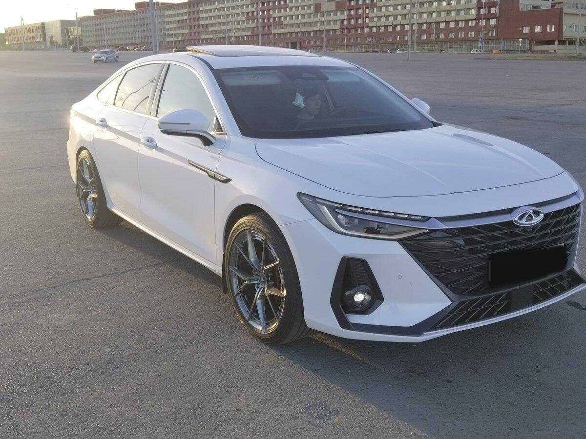 Купить Chery Arrizo 8 с пробегом. Фото: #2