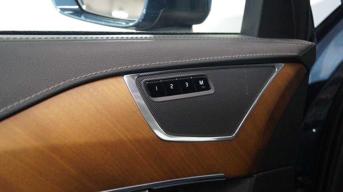 Купить Volvo XC90 с пробегом. Фото: #23