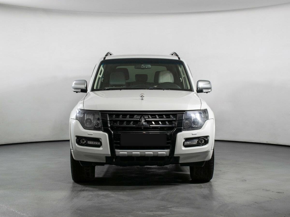 Купить Mitsubishi Pajero с пробегом. Фото: #1