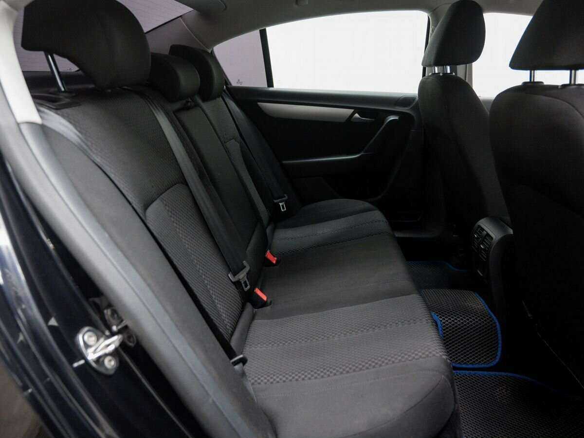 Купить Volkswagen Passat с пробегом. Фото: #18