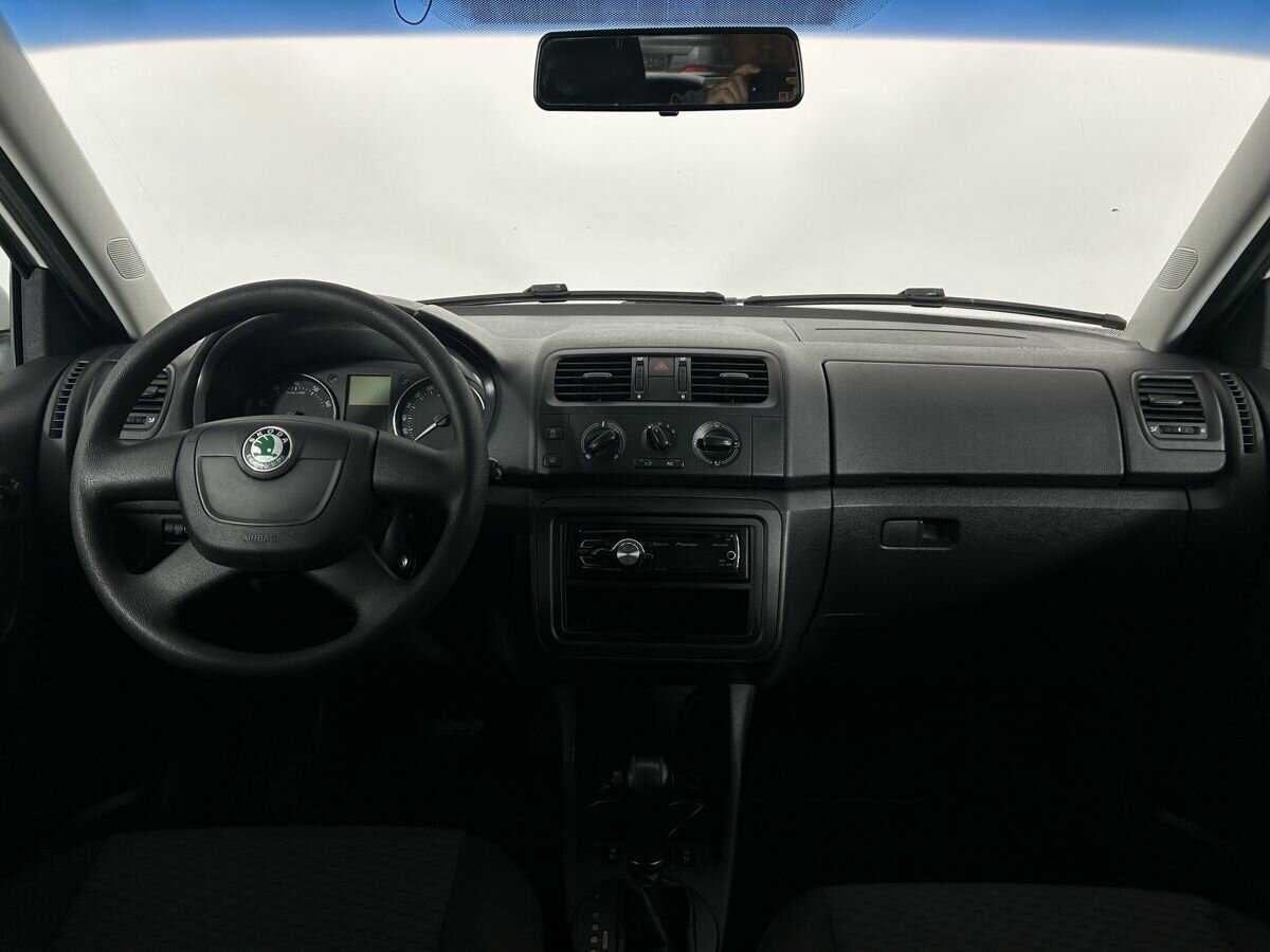 Купить Skoda Fabia с пробегом. Фото: #6