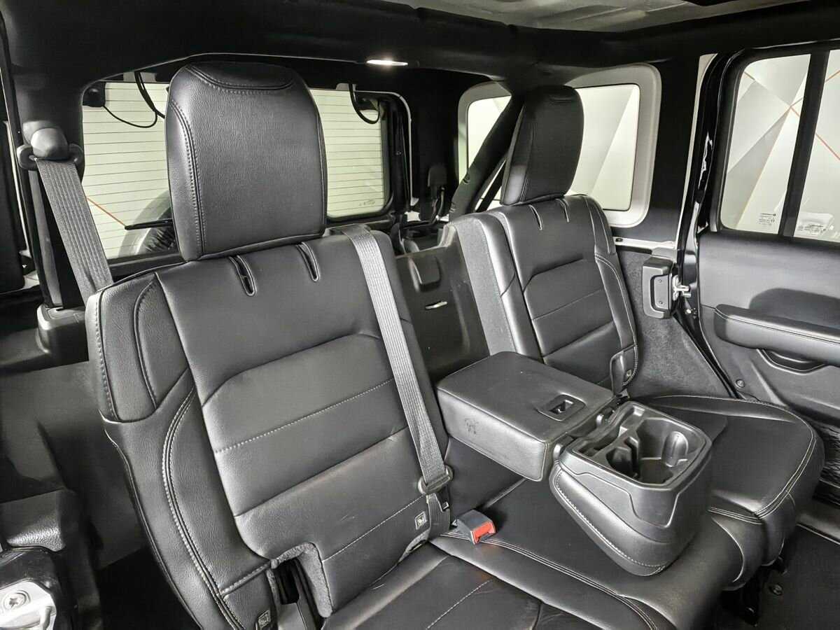 Купить Jeep Wrangler с пробегом. Фото: #12