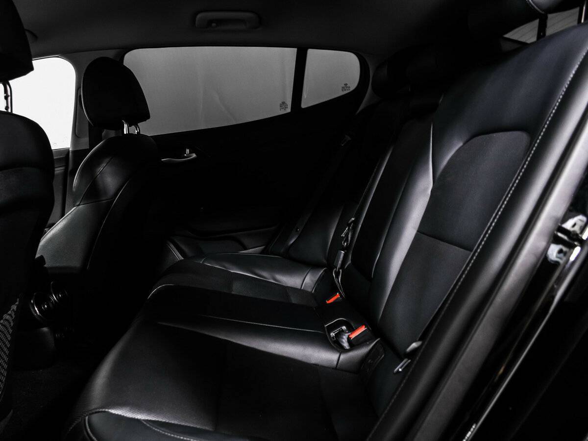 Купить Kia Stinger с пробегом. Фото: #12