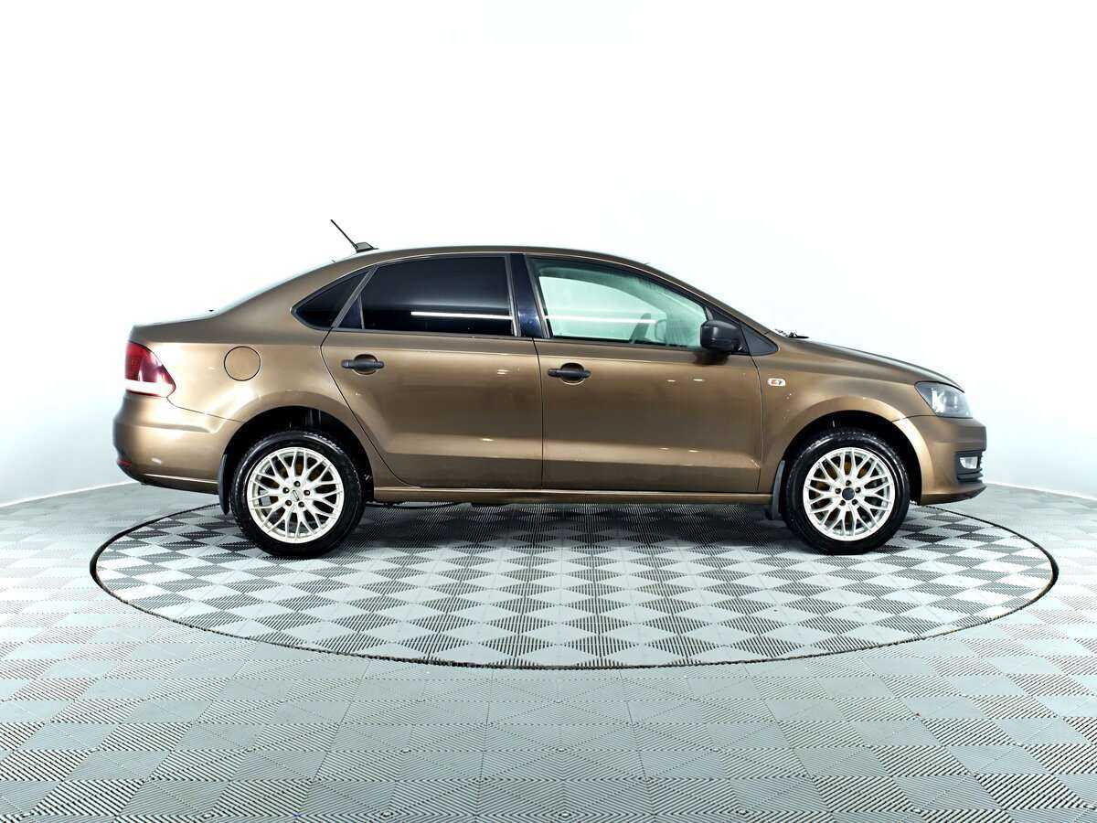 Купить Volkswagen Polo с пробегом. Фото: #3