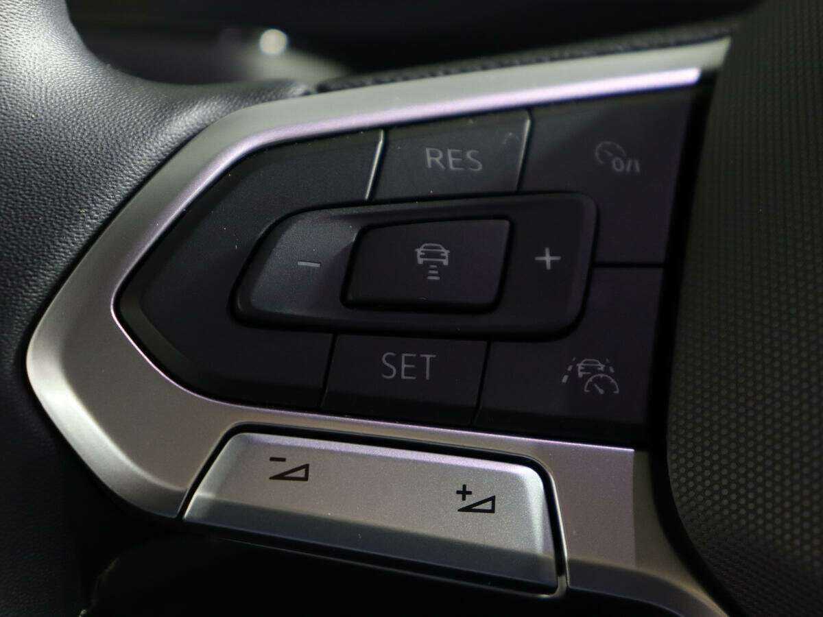 Купить Volkswagen Tiguan с пробегом. Фото: #18