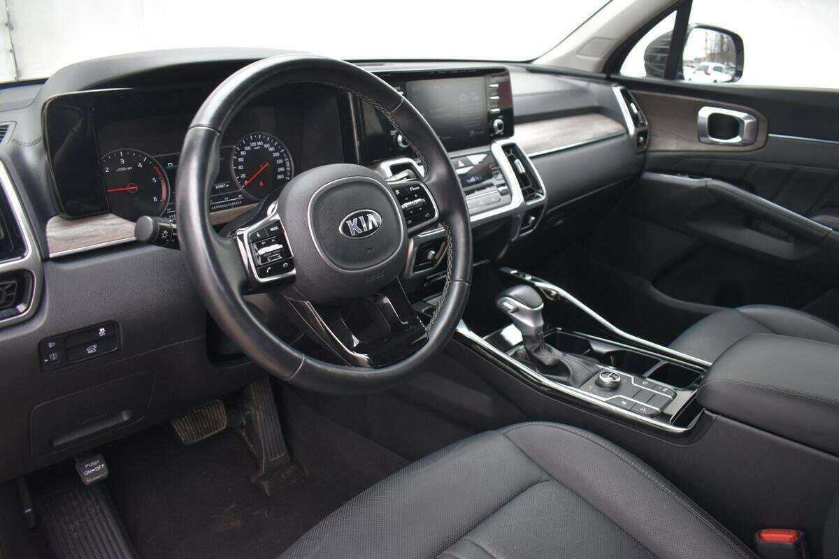 Купить Kia Sorento с пробегом. Фото: #12