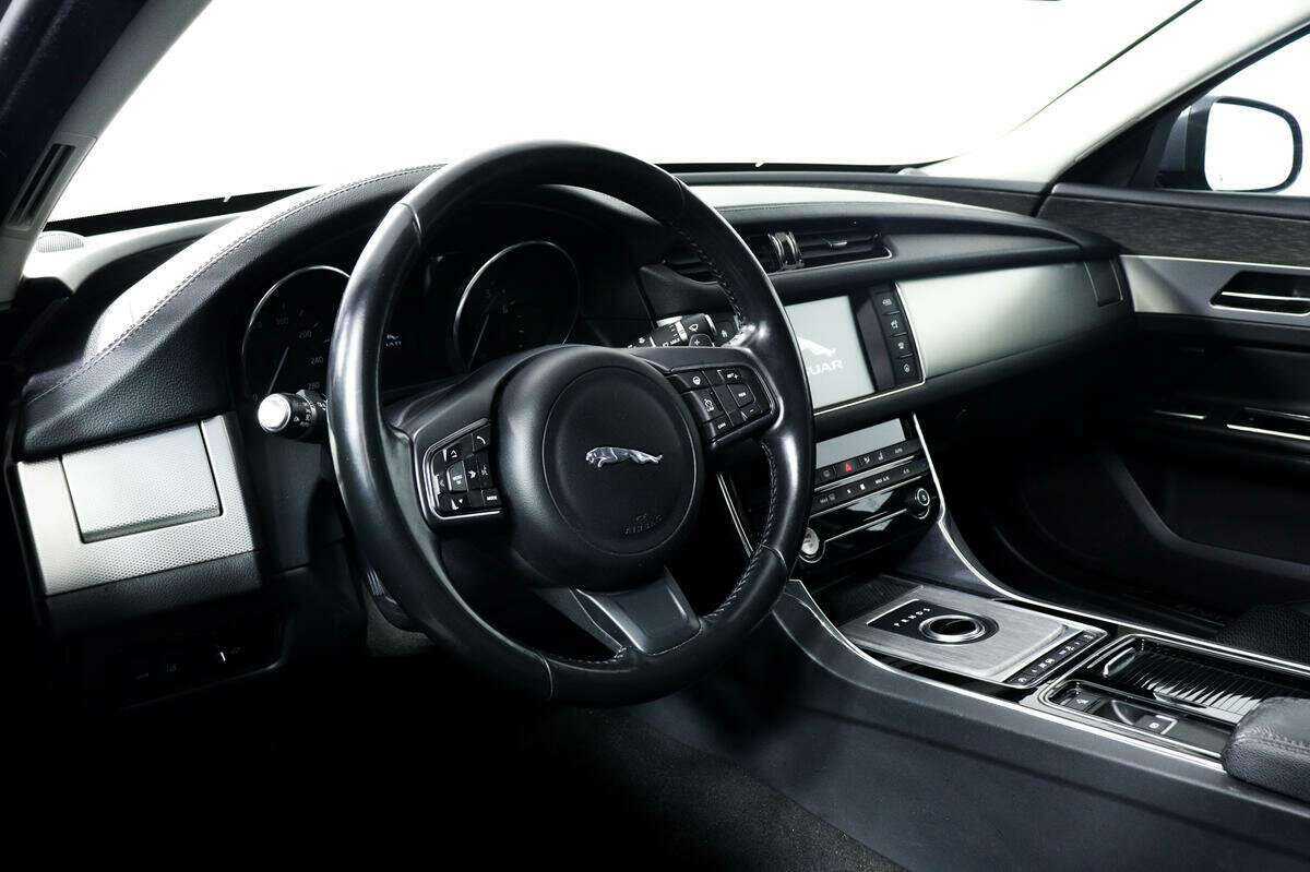 Купить Jaguar XF с пробегом. Фото: #12