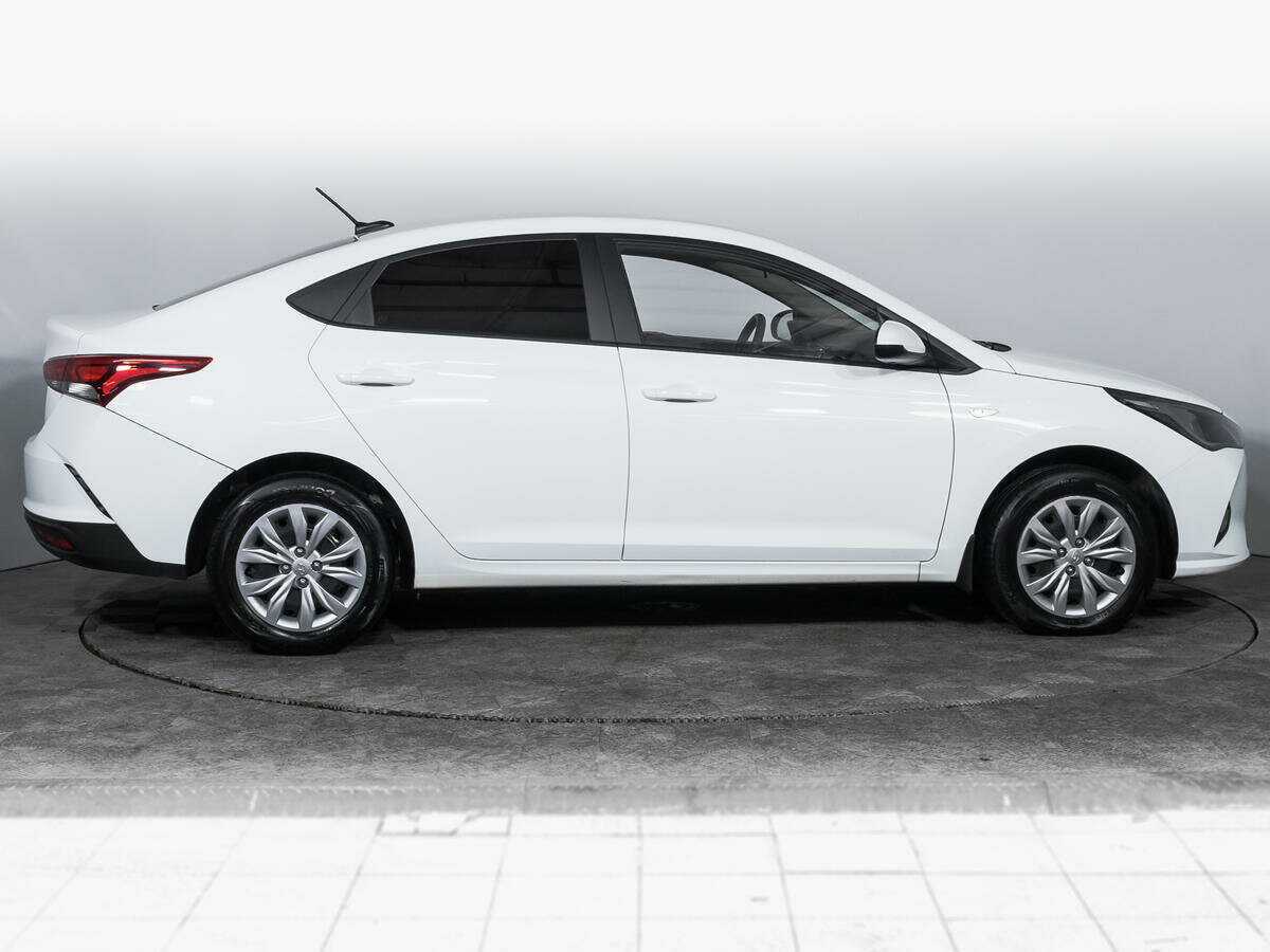 Купить Hyundai Solaris с пробегом. Фото: #3