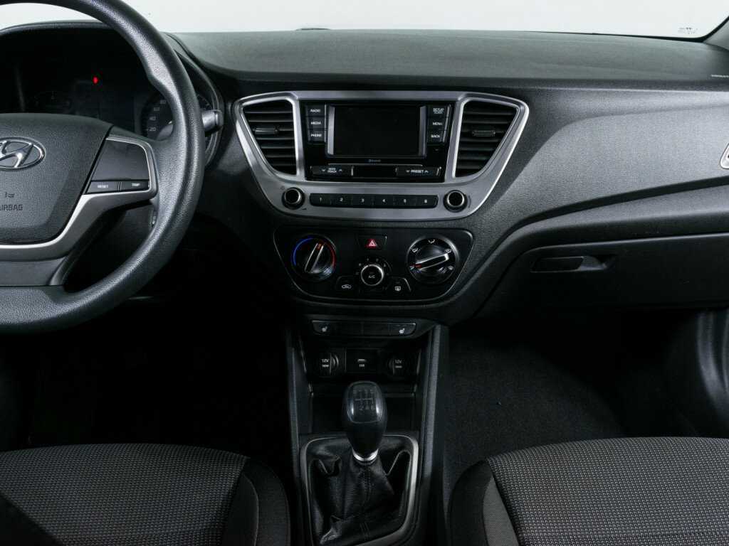 Купить Hyundai Solaris с пробегом. Фото: #8