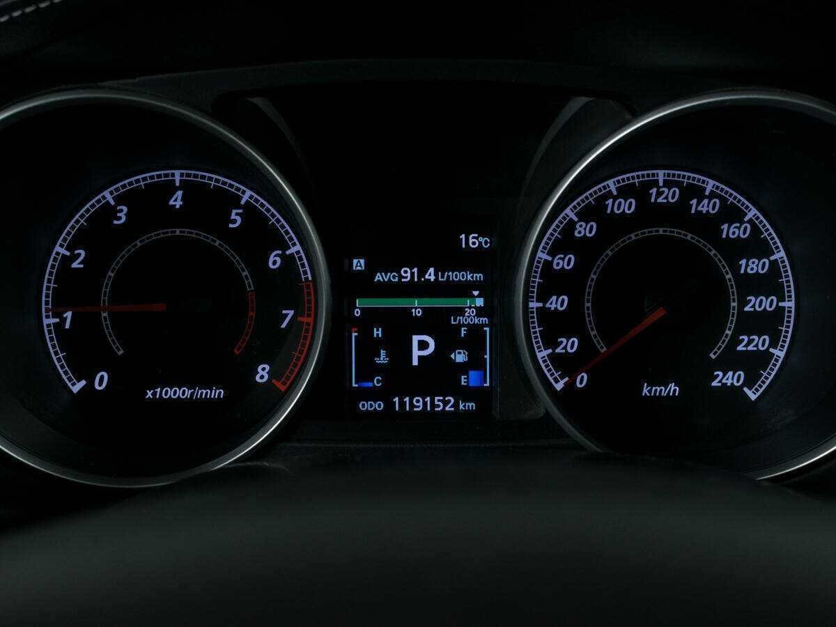 Купить Mitsubishi Outlander с пробегом. Фото: #8