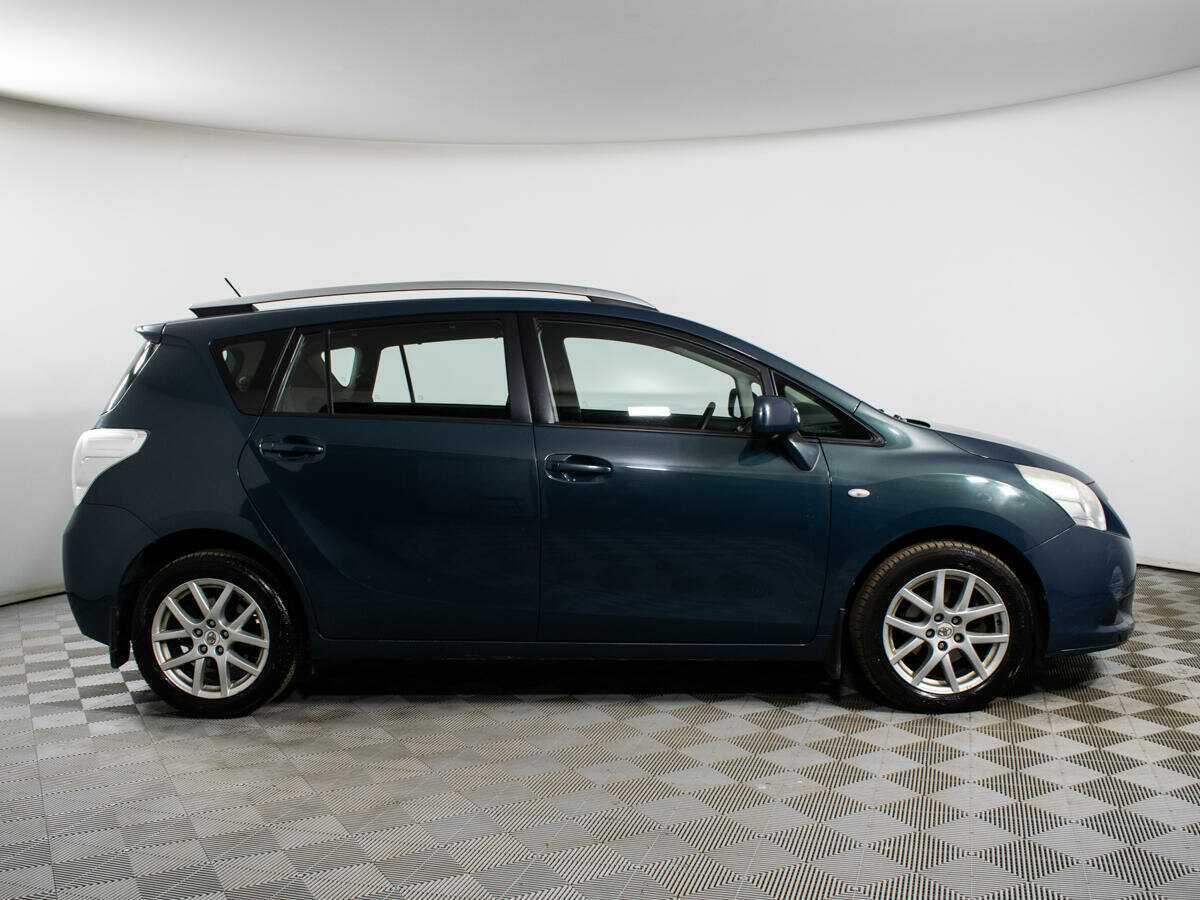 Купить Toyota Verso с пробегом. Фото: #4