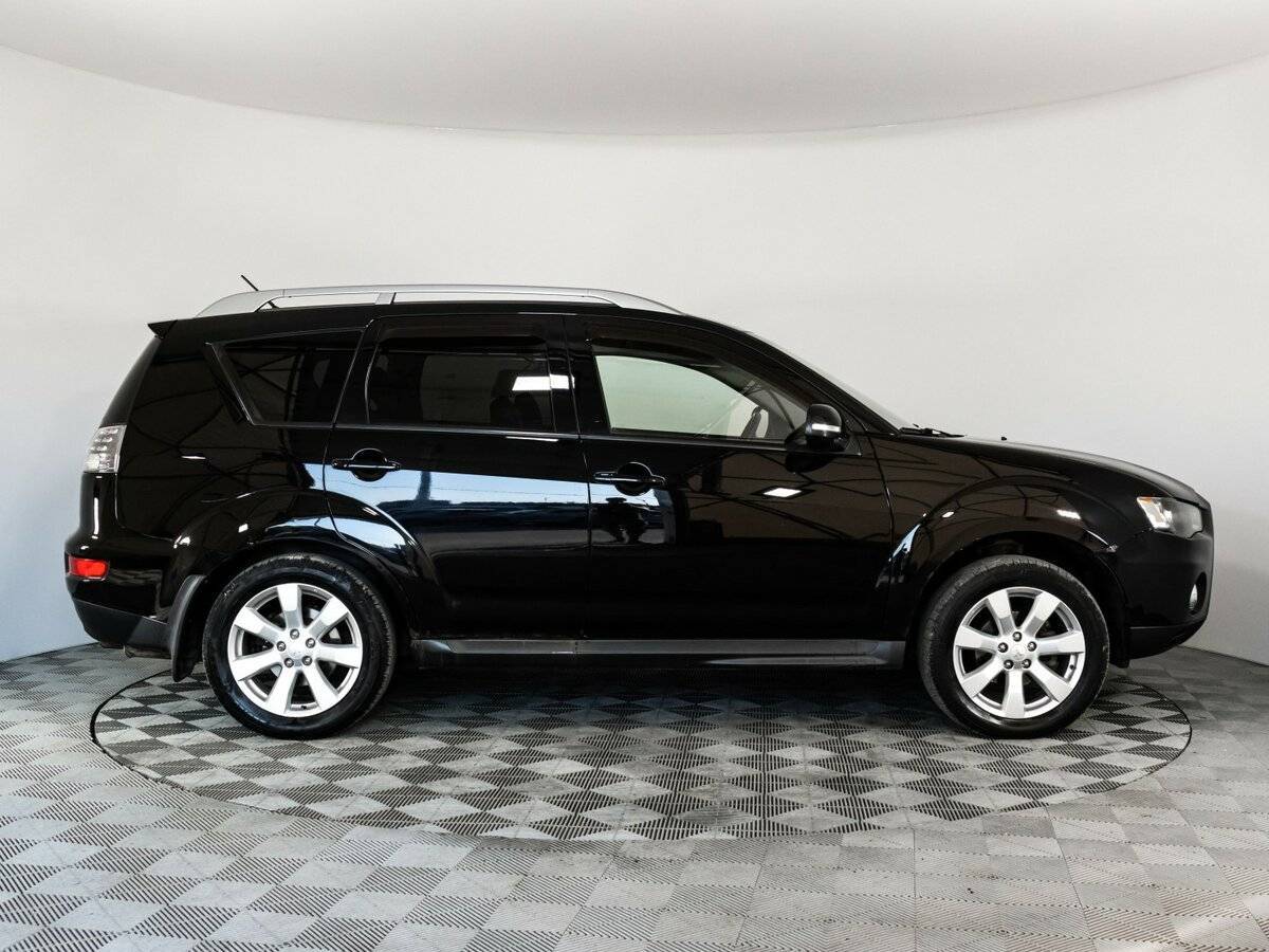 Купить Mitsubishi Outlander с пробегом. Фото: #3