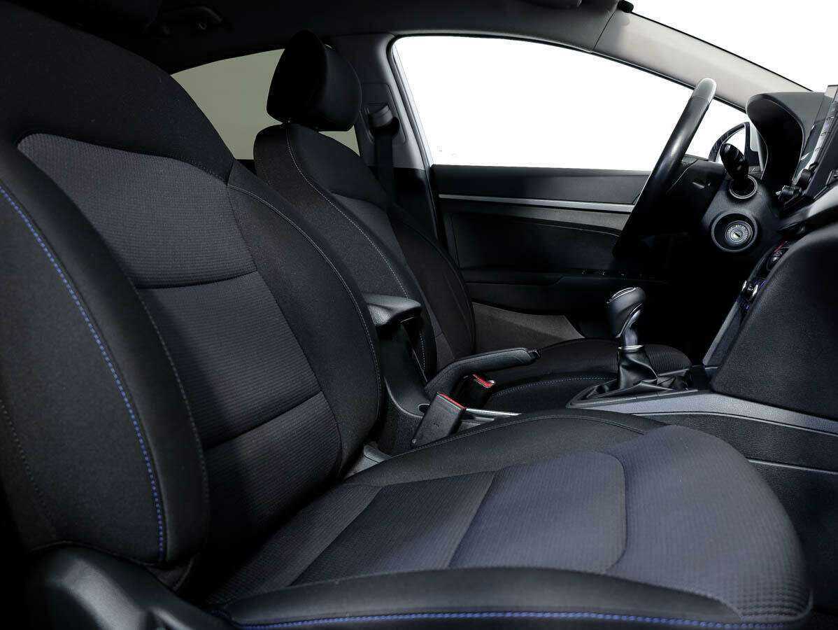 Купить Hyundai Elantra с пробегом. Фото: #9