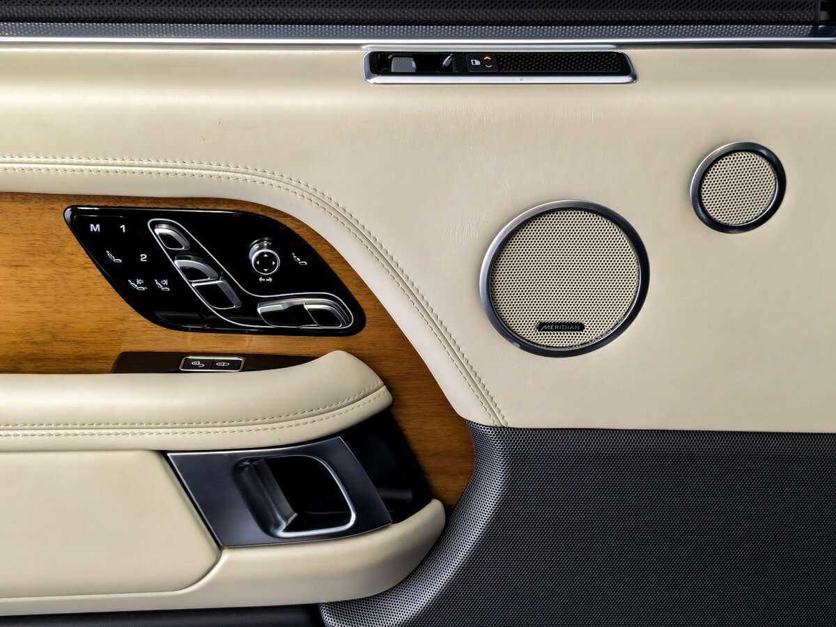 Купить Land Rover Range Rover с пробегом. Фото: #21