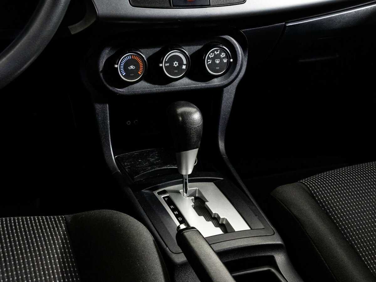 Купить Mitsubishi Lancer с пробегом. Фото: #10