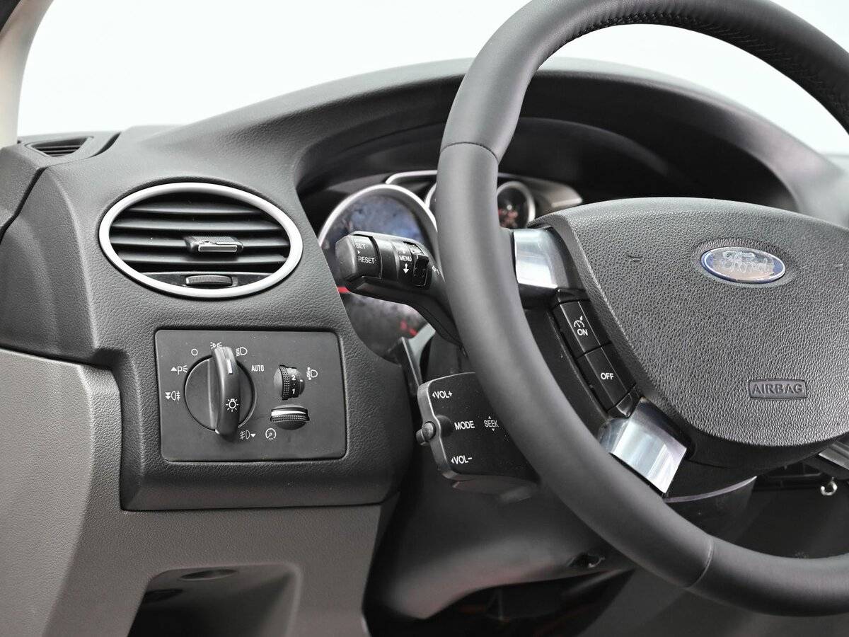 Купить Ford Focus с пробегом. Фото: #8