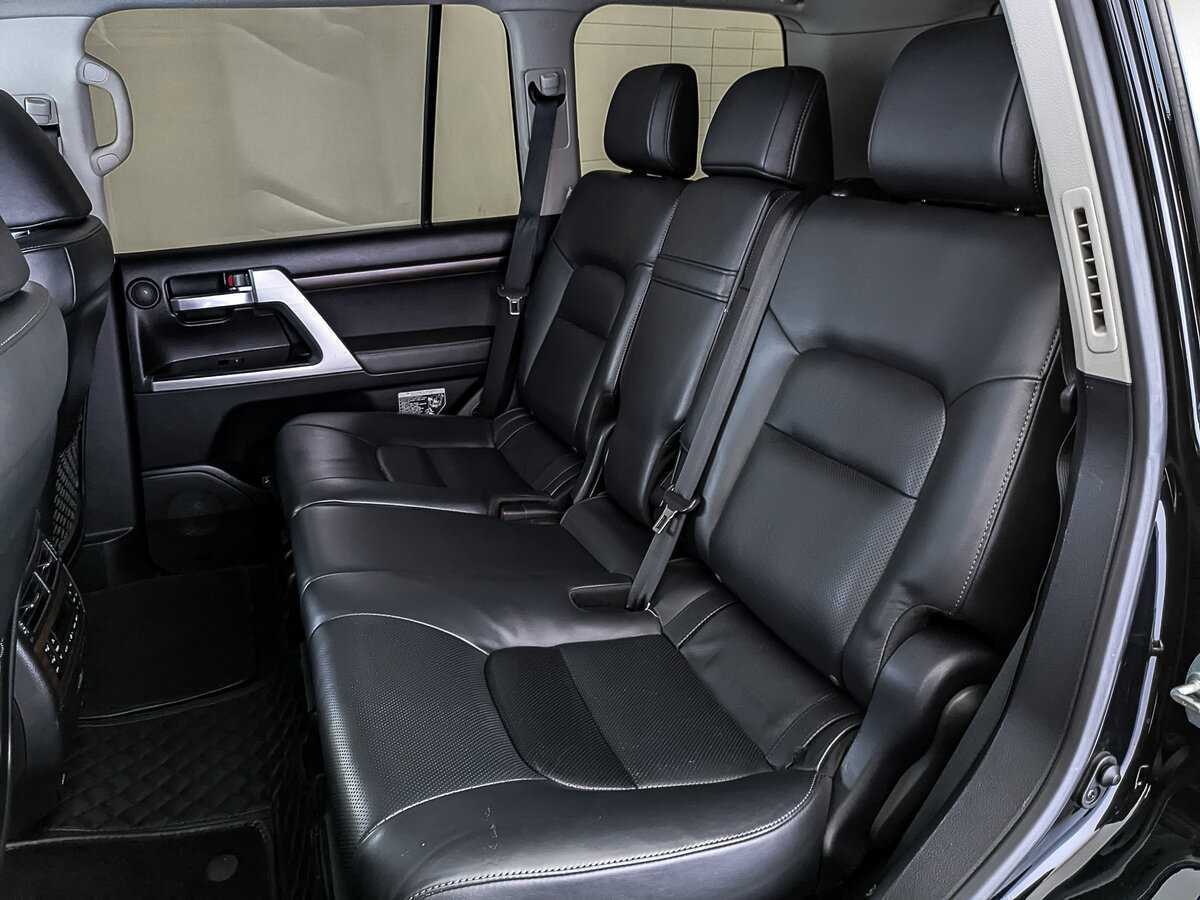 Купить Toyota Land Cruiser с пробегом. Фото: #17