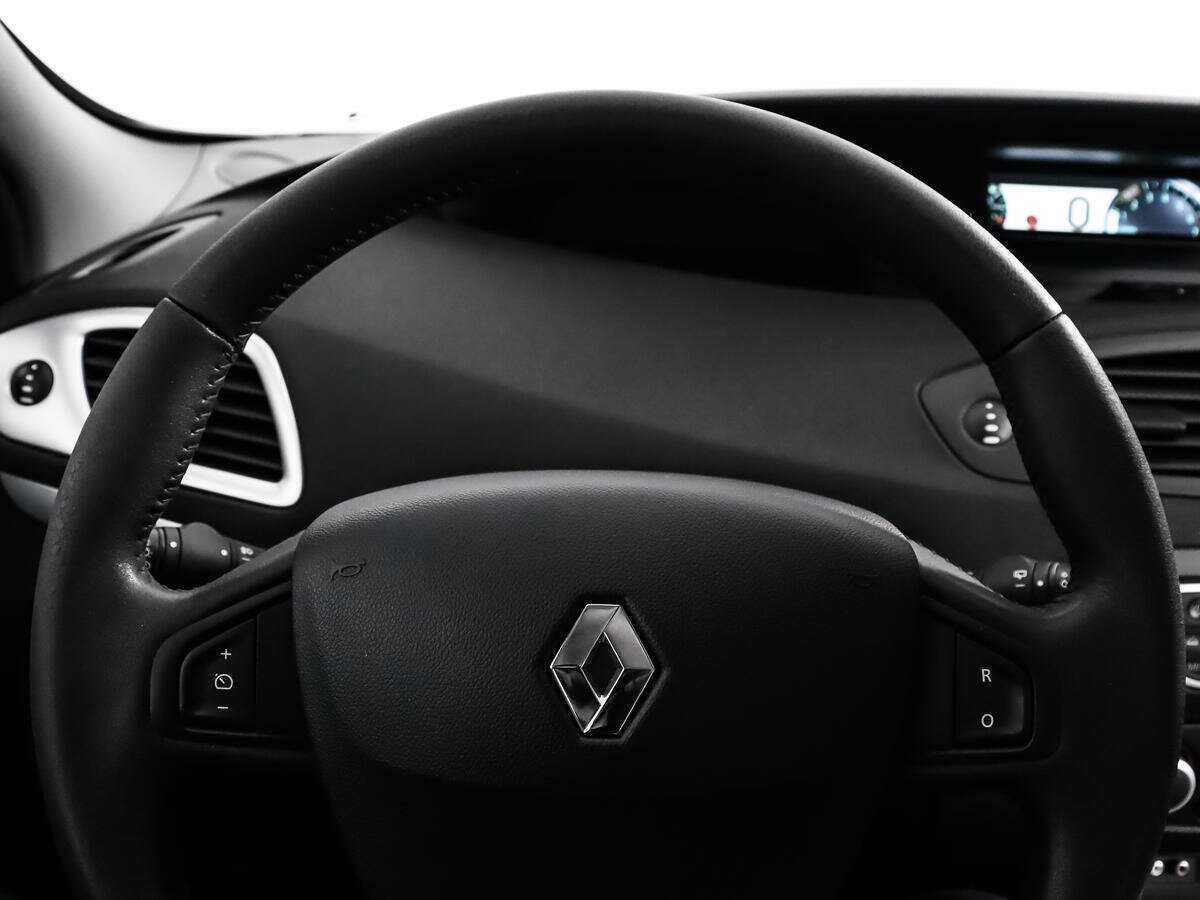 Купить Renault Scenic с пробегом. Фото: #16