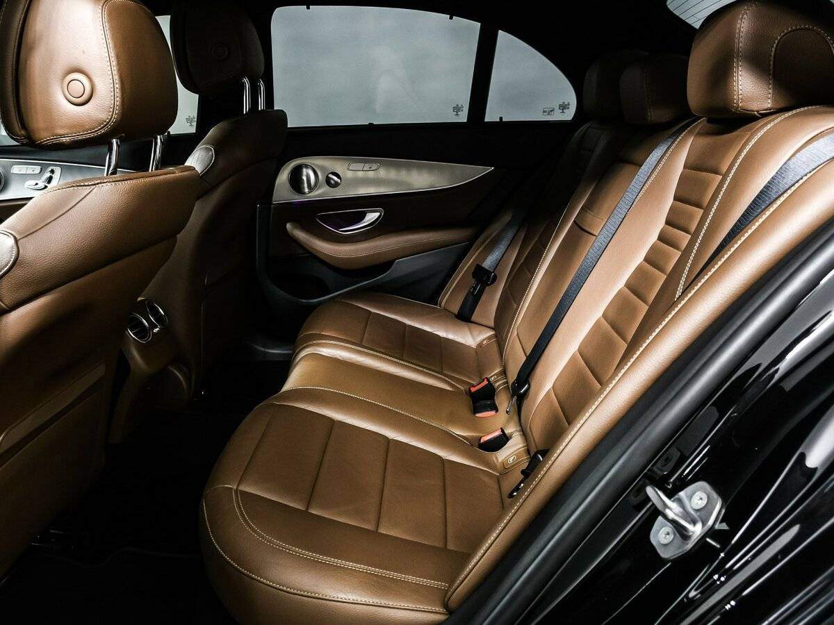 Купить Mercedes-Benz E-Класс с пробегом. Фото: #11