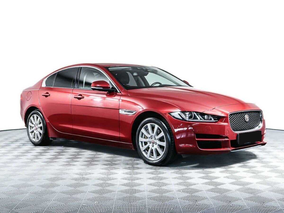 Купить Jaguar XE с пробегом. Фото: #2