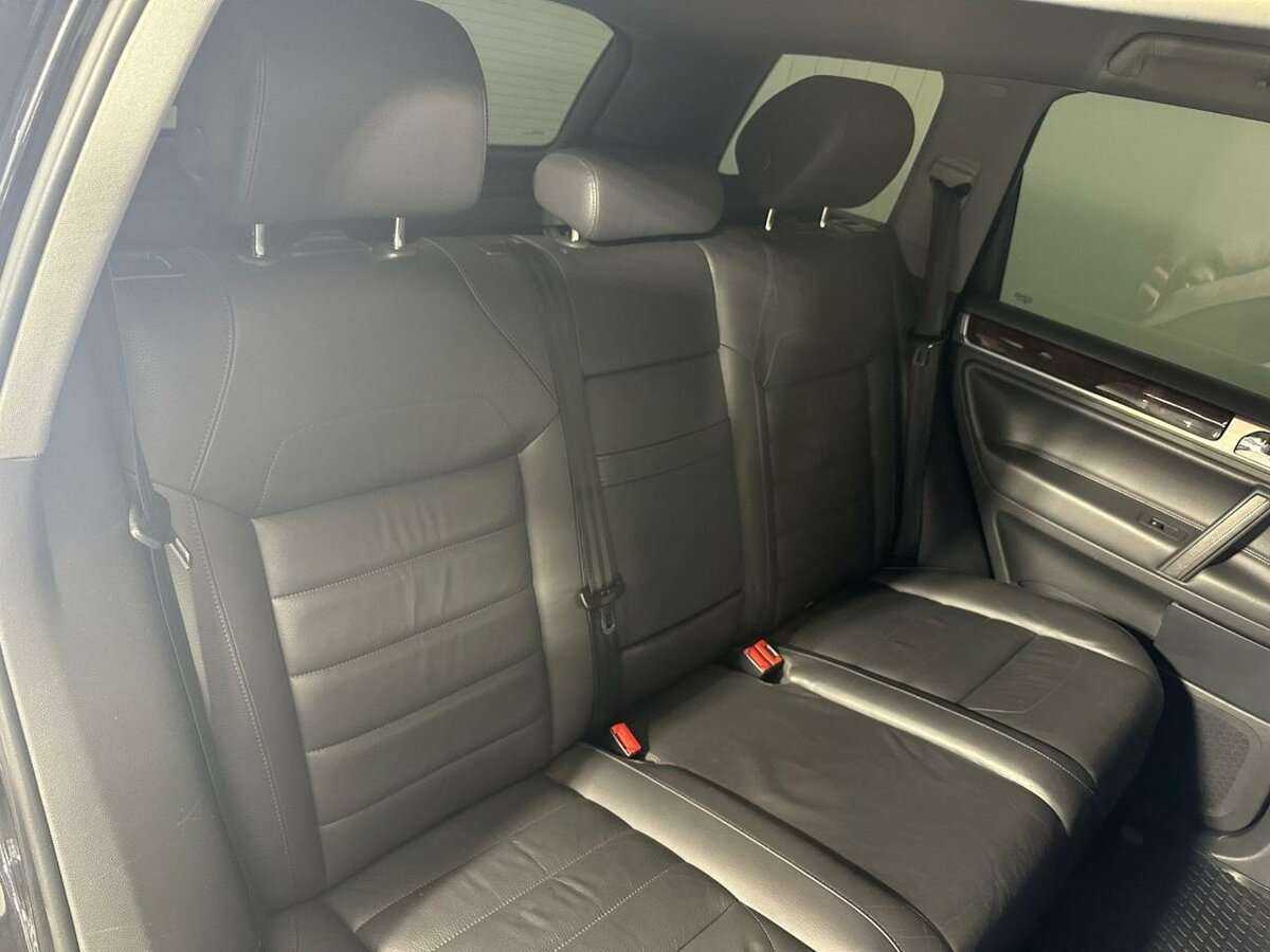 Купить Volkswagen Touareg с пробегом. Фото: #12