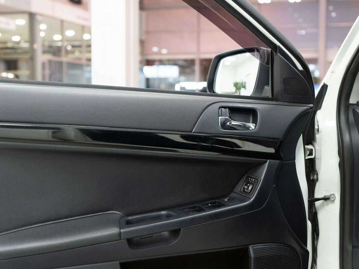Купить Mitsubishi Lancer с пробегом. Фото: #13