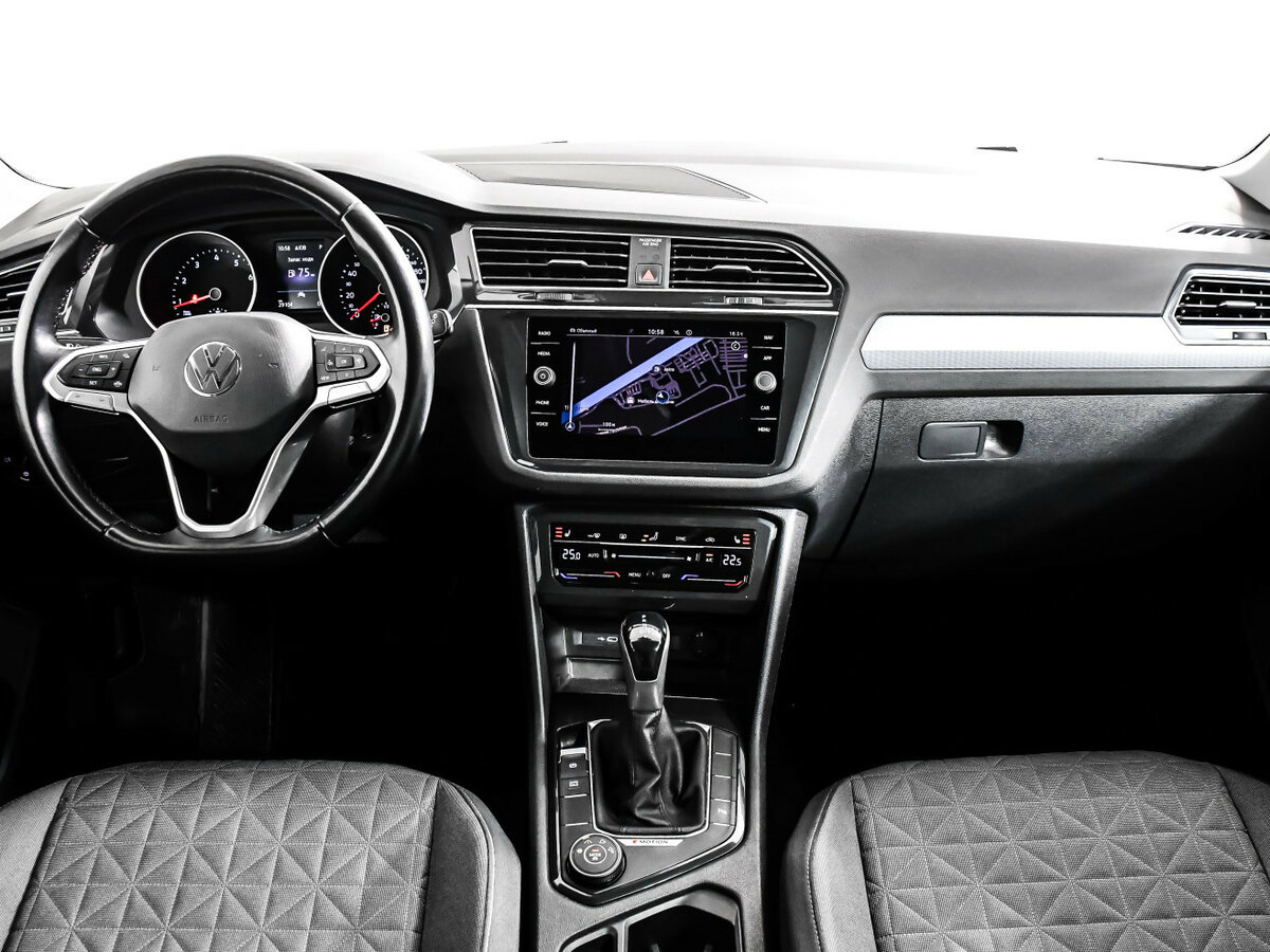 Купить Volkswagen Tiguan с пробегом. Фото: #10