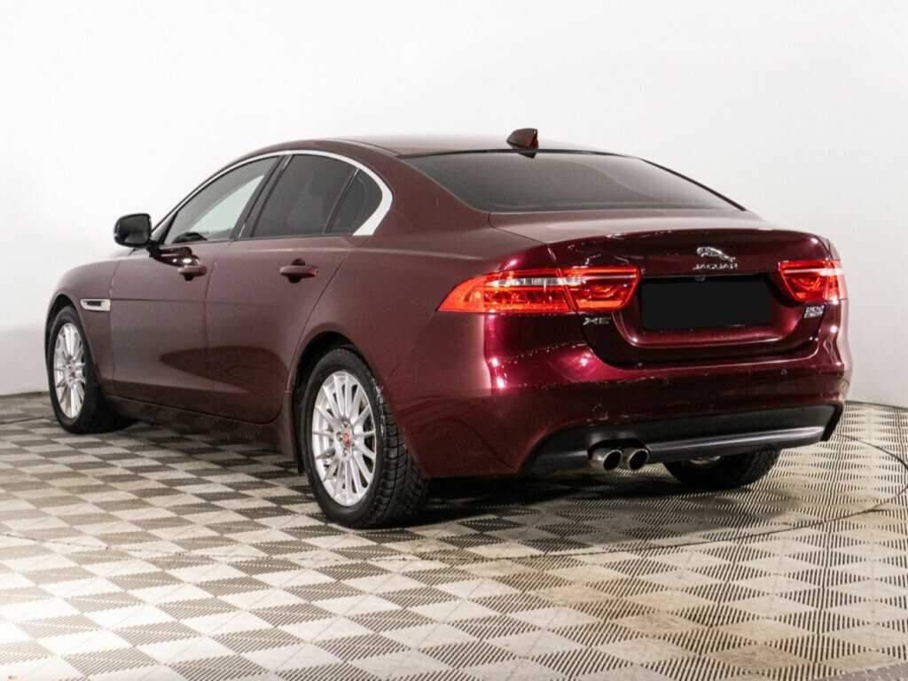 Купить Jaguar XE с пробегом. Фото: #6