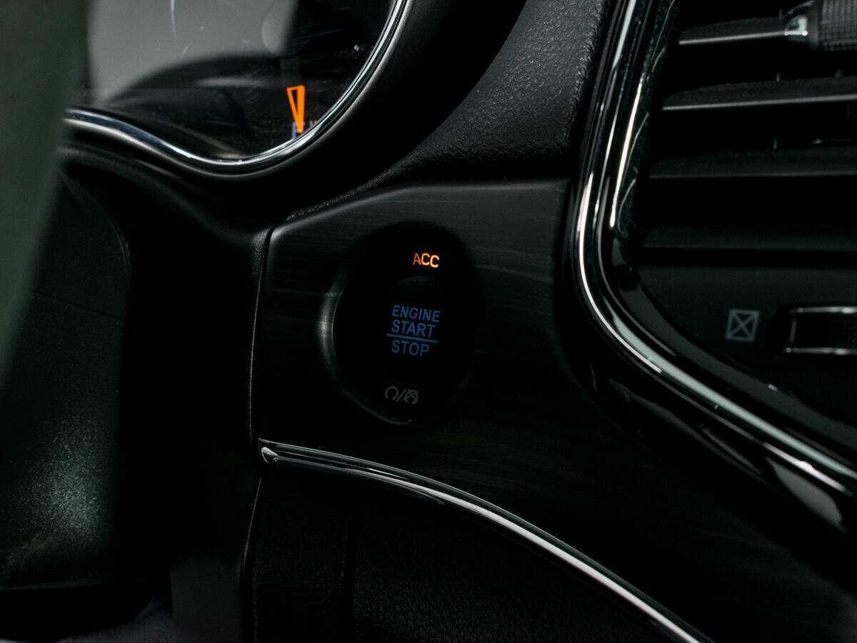 Купить Jeep Grand Cherokee с пробегом. Фото: #11