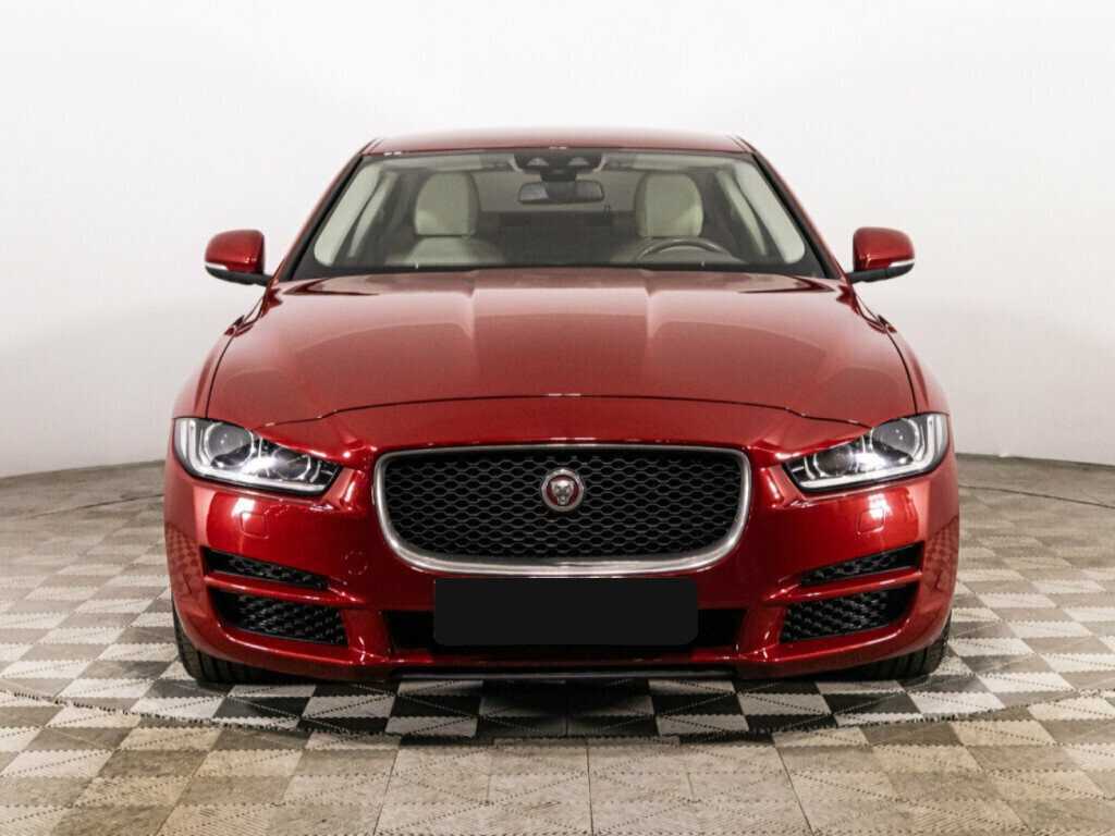 Купить Jaguar XE с пробегом. Фото: #1