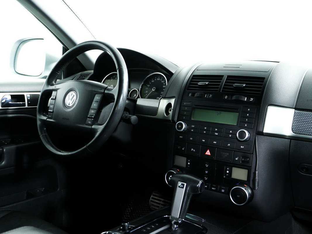 Купить Volkswagen Touareg с пробегом. Фото: #8