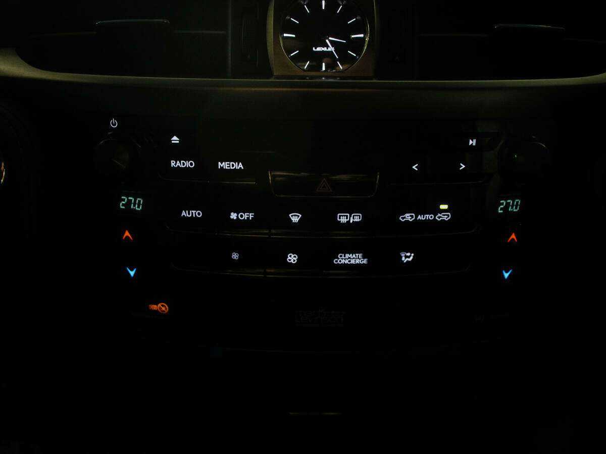 Купить Lexus LX с пробегом. Фото: #18