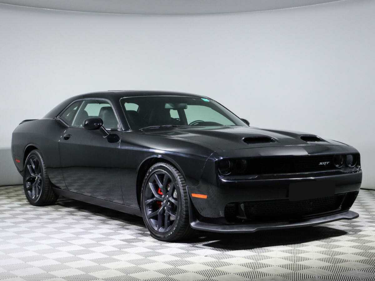 Купить Dodge Challenger с пробегом. Фото: #2