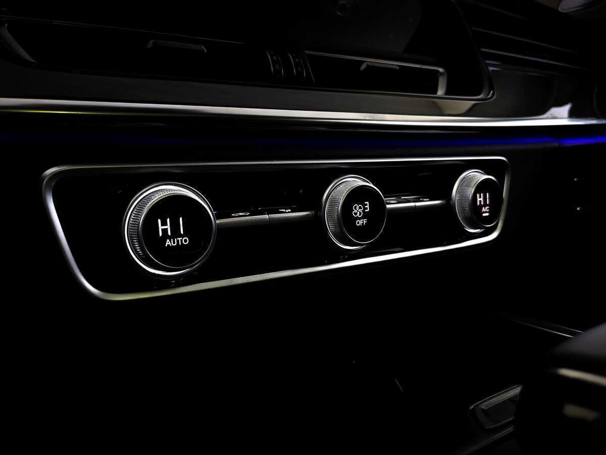Купить Hongqi HS5 с пробегом. Фото: #24
