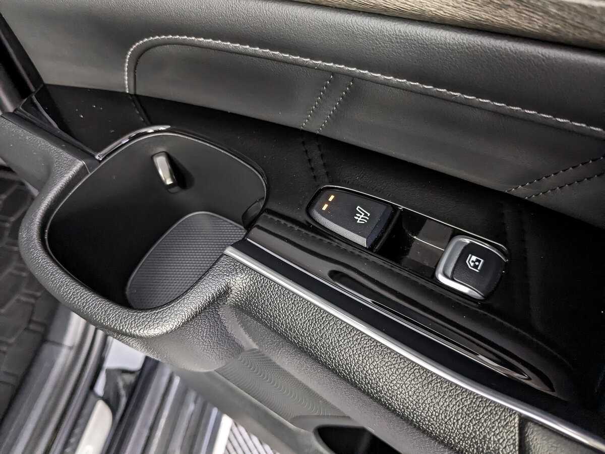 Купить Kia Sorento с пробегом. Фото: #24