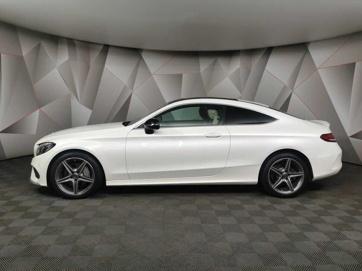 Купить Mercedes-Benz C-Класс с пробегом. Фото: #4