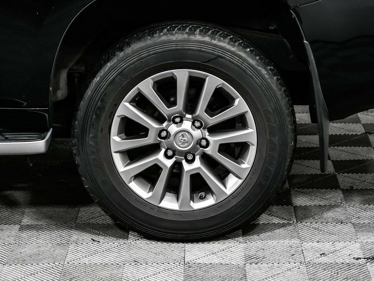 Купить Toyota Land Cruiser Prado с пробегом. Фото: #13