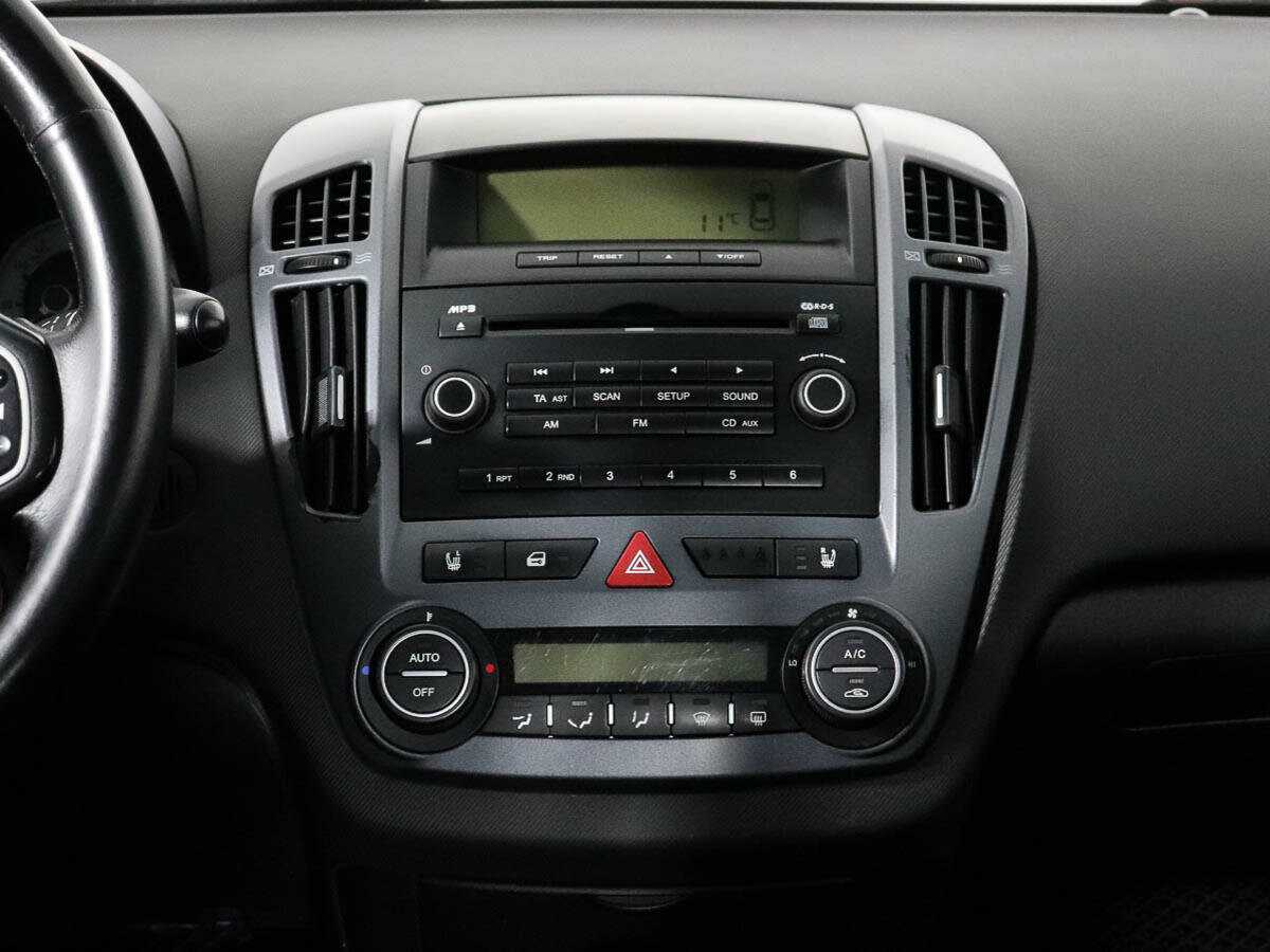 Купить Kia Ceed с пробегом. Фото: #10