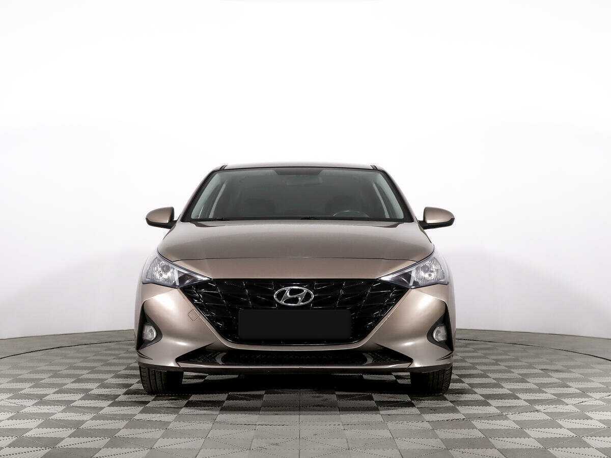 Купить Hyundai Solaris с пробегом. Фото: #1