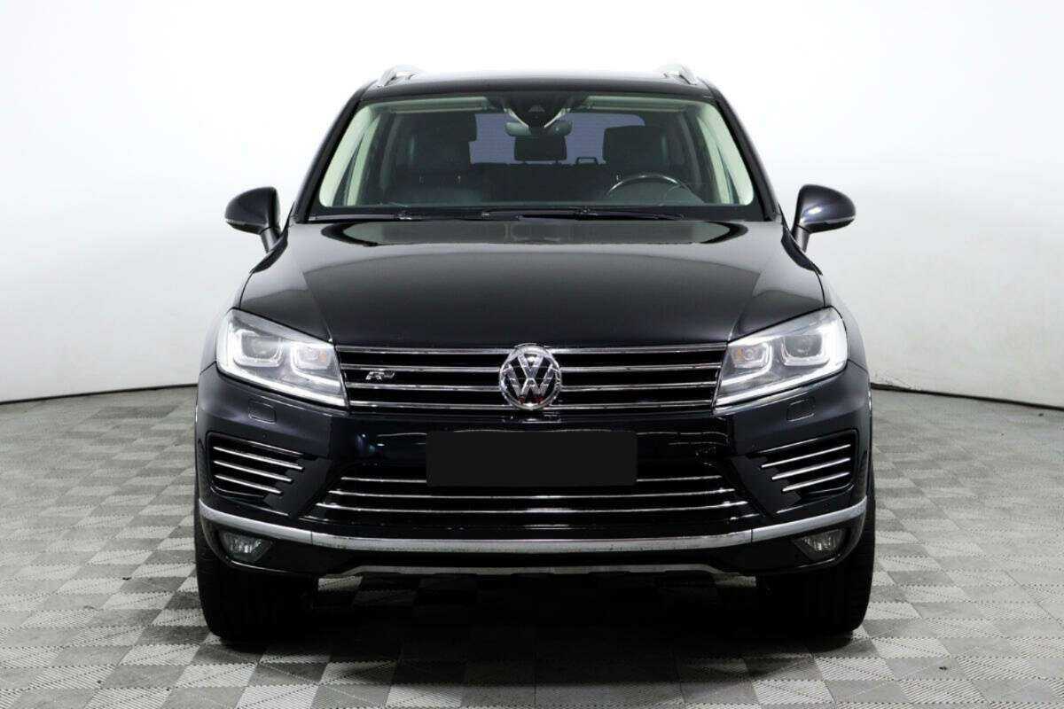Купить Volkswagen Touareg с пробегом. Фото: #1