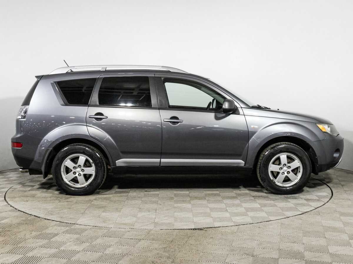 Купить Mitsubishi Outlander с пробегом. Фото: #3