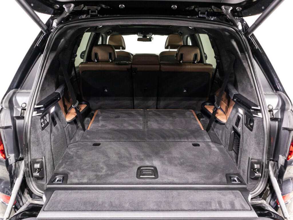 Купить BMW X7 с пробегом. Фото: #14