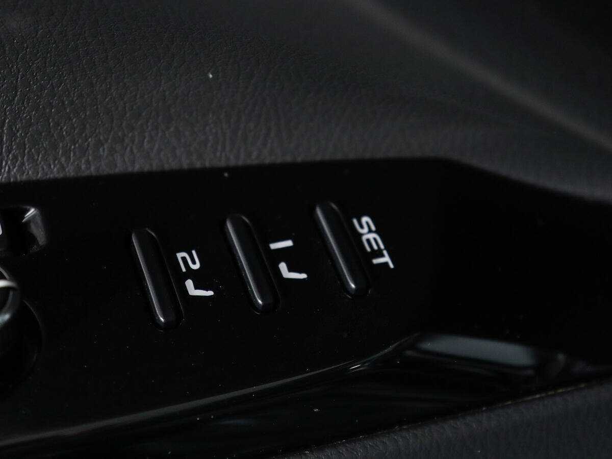 Купить Toyota Camry с пробегом. Фото: #13